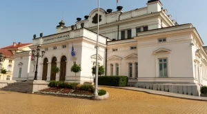 Три провала - и нито дума в пленения парламент на България 