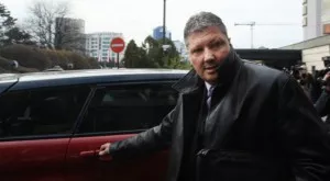 {{ otherArticle[0].article.title }}