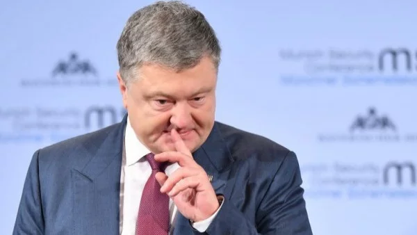 Порошенко уволни съветника си, понеже се кандидатира за президент