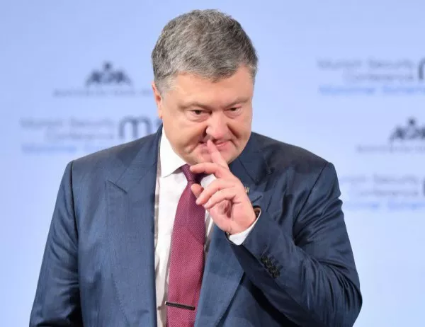 Украински дипломати се срамували от външния вид на Порошенко 