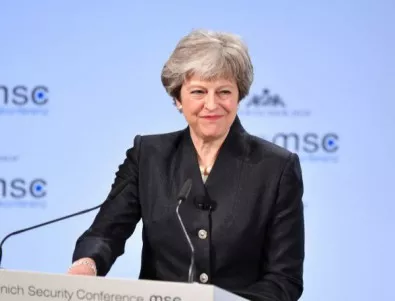 Нова стъпка в полза на Тереза Мей по пътя към Brexit - за митниците