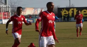 {{ otherArticle[0].article.title }}