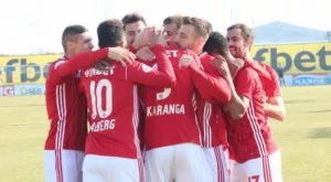 {{ otherArticle[0].article.title }}