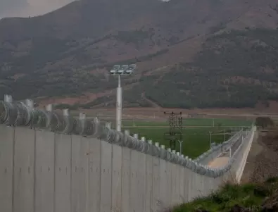 Над 1000 километра стени има по турските сухопътни граници