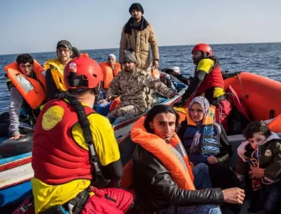 Лодка с мигранти потъна край гръцкия остров Лесбос, има загинали