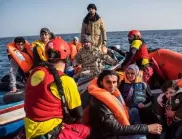  Евакуираха близо 100 мигранти в района на смъртоносното корабокрушение в Гърция