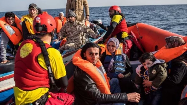 500 мигранти спасени в Сицилианския пролив