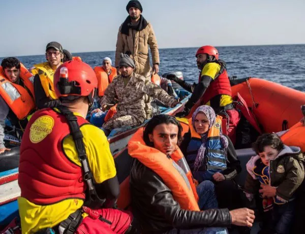 Над 200 мигранти спасени край испанските брегове