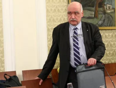 НЗОК прехвърля на парламента решението за освобождаването на Плочев