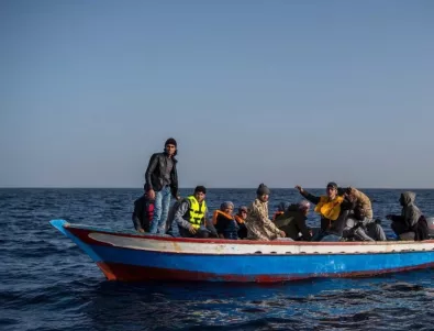 Гърция отрече да е обстрелвала лодки с мигранти 
