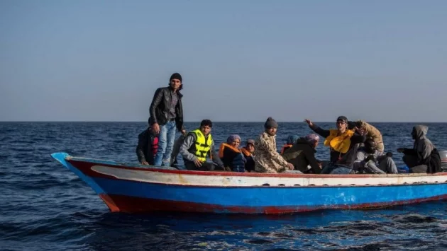 Лодка с мигранти се обърна край бреговете на Турция, има загинали