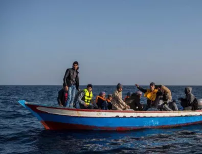 Мигранти загинаха край Либия, 200 бяха спасени 