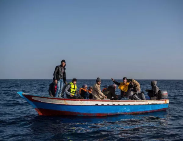 Повече от 100 000 мигранти годишно влизат в Европа през Средиземноморието