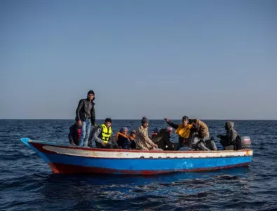 Лодка с мигранти се преобърна край Бодрум