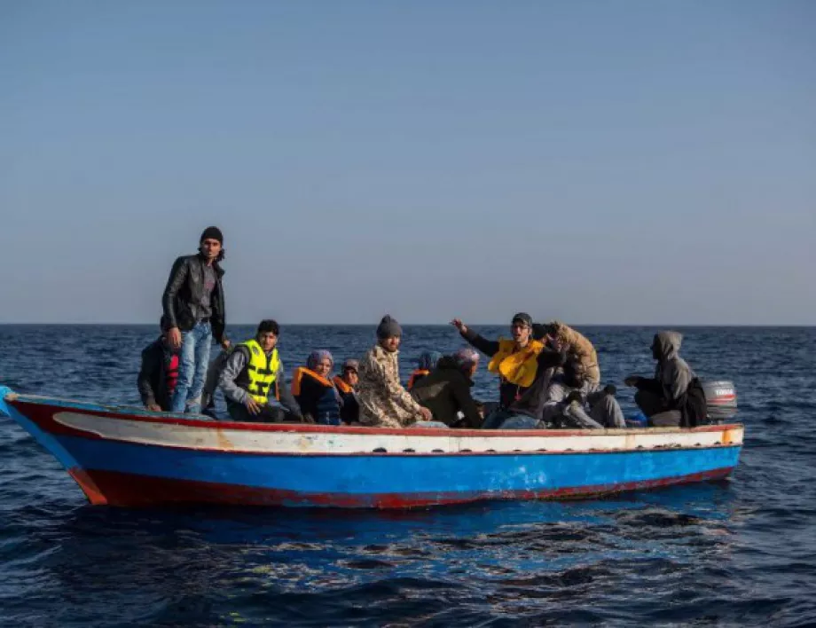 Акция за спасяване на мигранти в Егейско море 