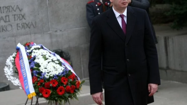 Вучич във вербална контраатака заради протестите срещу него