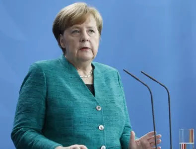 Съдбата на Меркел като канцлер зависи силно от наследника ѝ в ХДС
