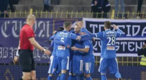 {{ otherArticle[0].article.title }}