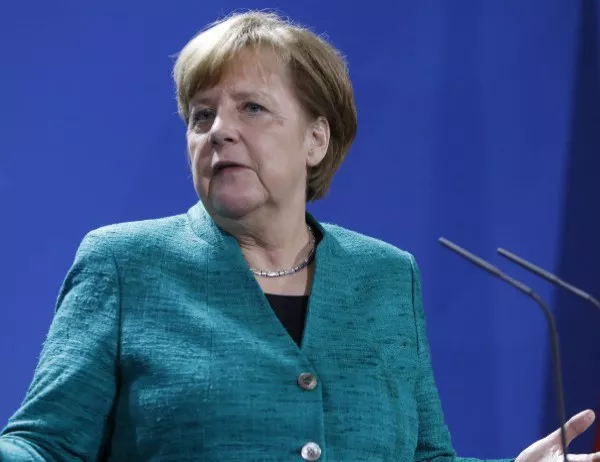 Меркел: Германия подкрепя ударите срещу сирийския режим
