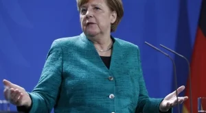 Хакнаха данните на стотици немски политици, сред които Меркел