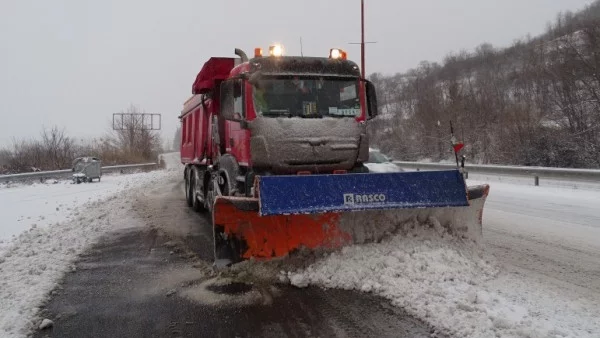 В Плевенско започват проверки за дублираща се техника по зимното поддържане