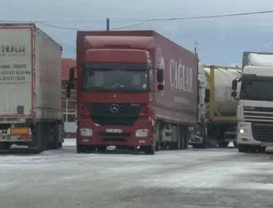 Гърция пак забрани преминаването на камиони през 