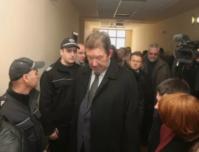 Адвокатът на Цветан Василев: Има опасност за живота му, поръчан е
