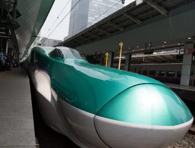 Китай пусна най-бързия водороден влак