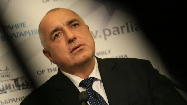 Борисов разпореди на кмета на Царево да не изпълнява решението за „Силистар“
