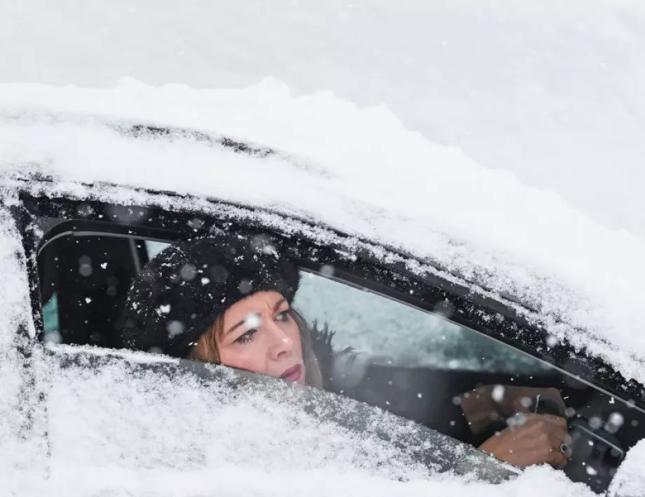 Трикове за бързо затопляне на колата през зимата