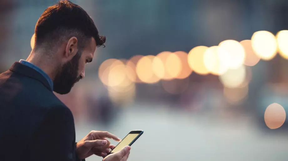 Pourquoi les hommes ne devraient-ils jamais porter leur téléphone dans leurs poches ?