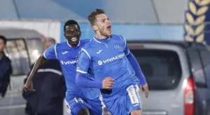 {{ otherArticle[0].article.title }}