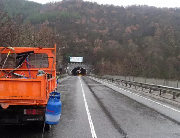 Тунел "Железница" край АМ "Струма" с подписан договор за строителен надзор