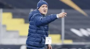 {{ otherArticle[0].article.title }}