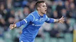 {{ otherArticle[0].article.title }}