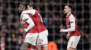 {{ otherArticle[0].article.title }}