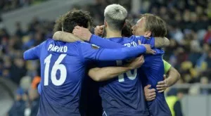 {{ otherArticle[0].article.title }}