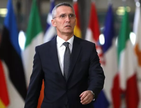 Столтенберг: Можем да изпратим покана на Македония за членство в НАТО в началото на юли 
