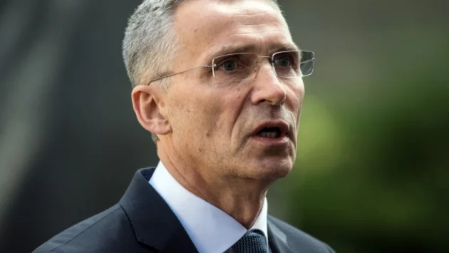 Столтенберг: НАТО работи по въпроса за отварянето на косовското въздушно пространство