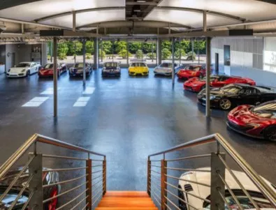 В Калифорния продават „умен” гараж с 25 суперколи