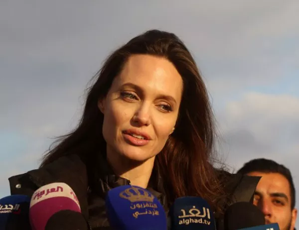 Анджелина Джоли си призна: Имам "мръсен дневник", в който пише…