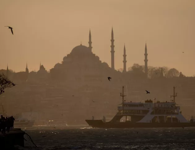 Преди дебатите за Истанбул - един от стълбовете на Ердоган 