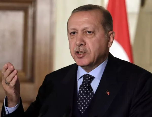 Турция няма да се предаде пред икономическия тероризъм, зарече се Ердоган