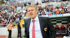 {{ otherArticle[0].article.title }}