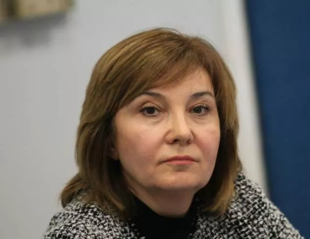 Шефката на НАП: Горанов иска от мен решения, не оставка