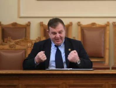 Каракачанов: Закупуването на бойни самолети ще увеличи държавния дълг