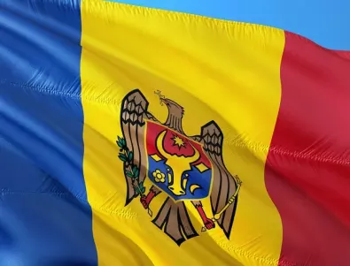 Молдовската полиция глобява хора, излезли с Георгиевска лентичка на 9 май (ВИДЕО)
