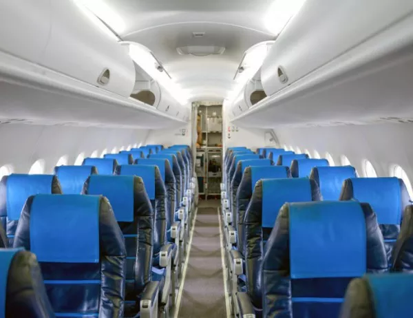 Знаете ли защо седалките в повечето самолети са сини?