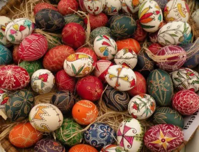 Безплатни ателиета за писане на великденски яйца в НИМ