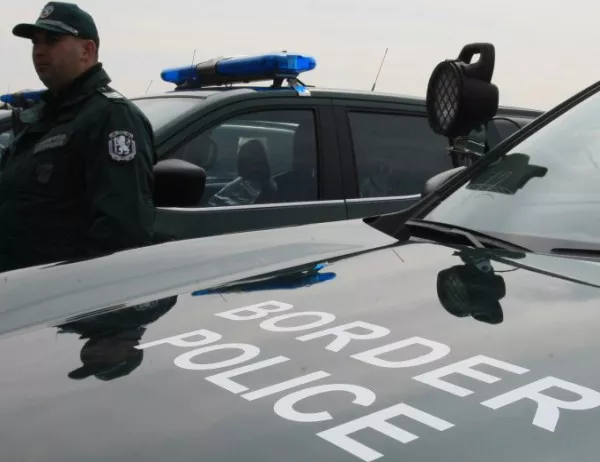 Гранична полиция отрече за втори случай на "пропуснати" пътници, целият полет от Амстердам бил проверен